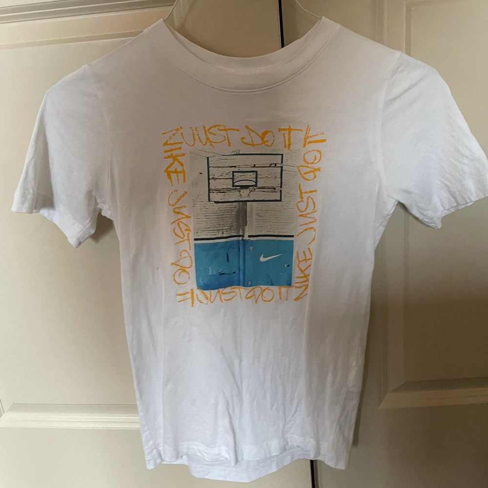 Medium kids nike basketball shirt.